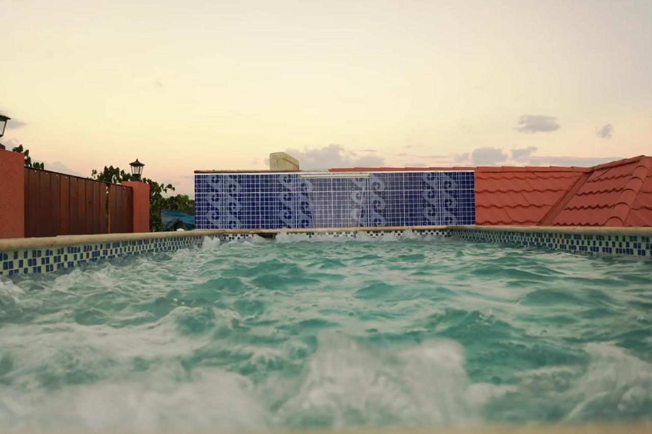 Royal Vybez Vacation Homes Spanish Town Εξωτερικό φωτογραφία