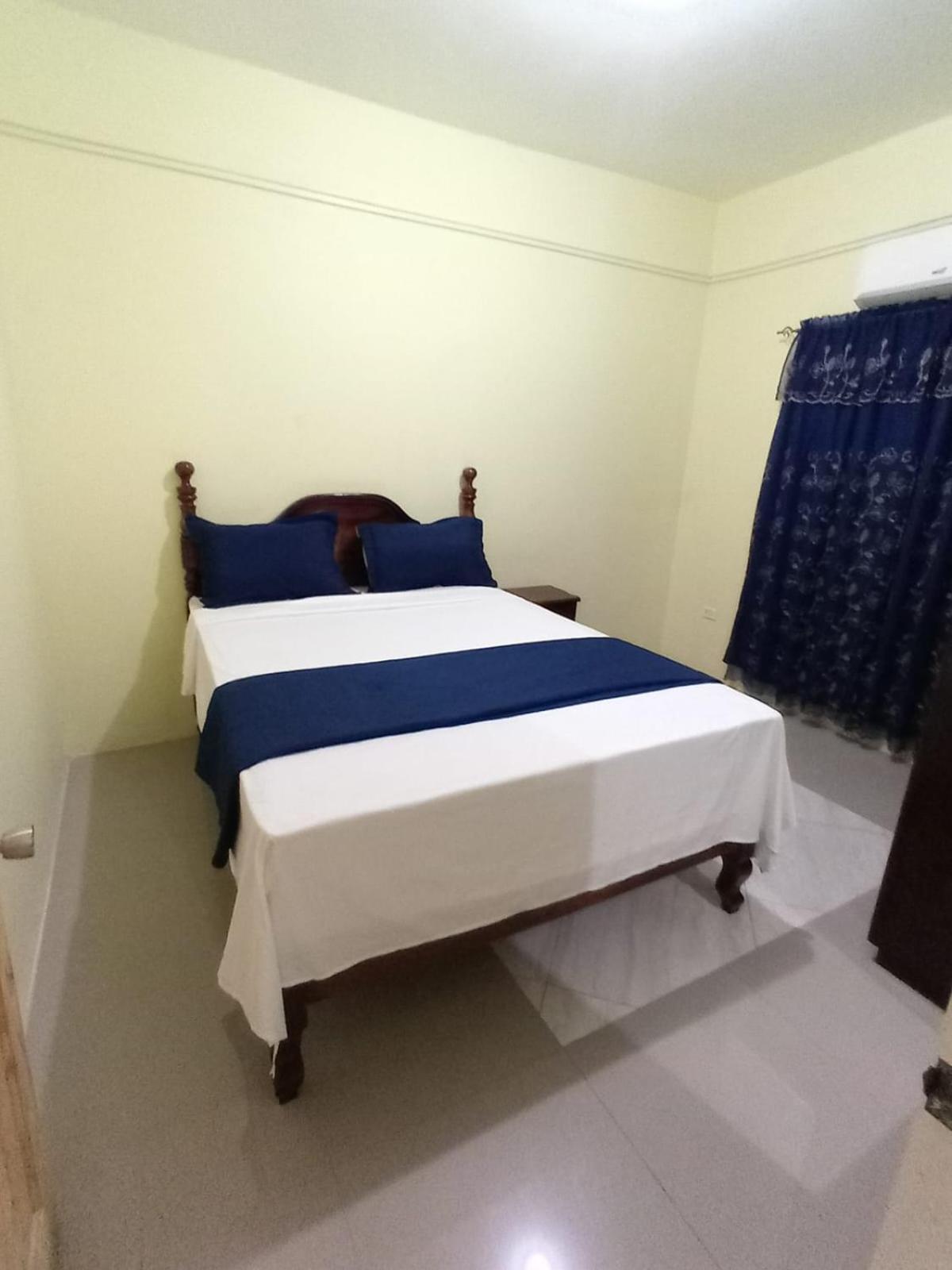 Royal Vybez Vacation Homes Spanish Town Εξωτερικό φωτογραφία